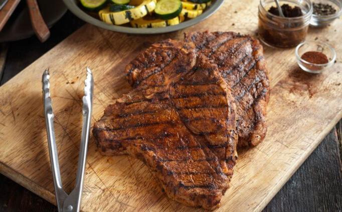 Grilled T-Bone Steaks with BBQ Rub